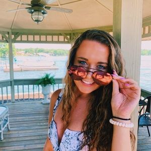 Meet your Posher, Kinsley